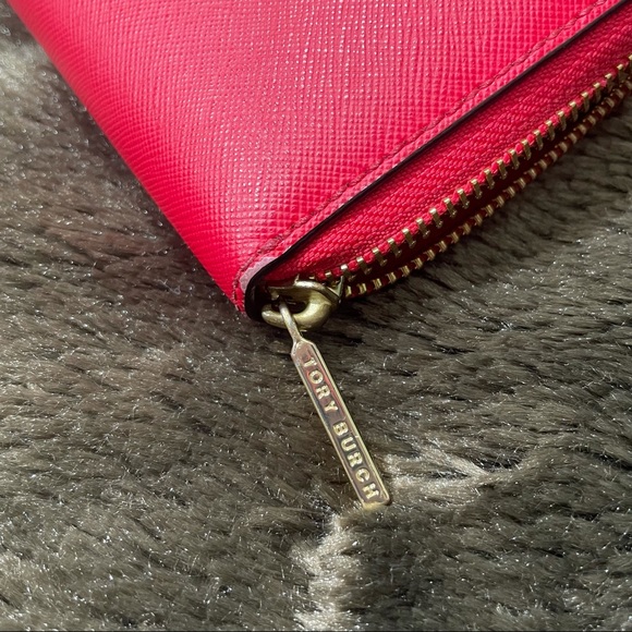 Tory Burch Robinson Zip Continental Wallet - Picture 6 of 7